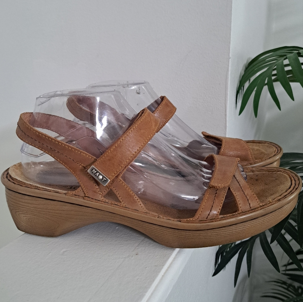 Naot Brussels Women’s Sandals US 11 Eu 42 Tan Brown Leather Strappy Shoes